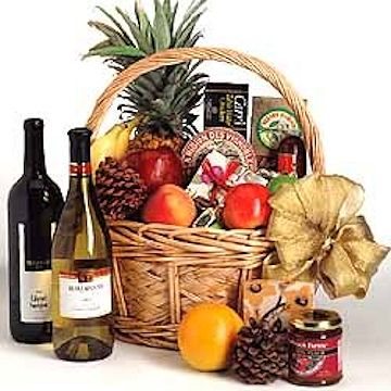 This philanthropic basket of wine, fruit, and gourmet food is both a superlative culinary and aesthe