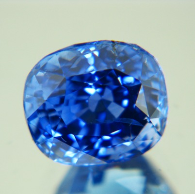 Cornflower blue Ceylon sapphire