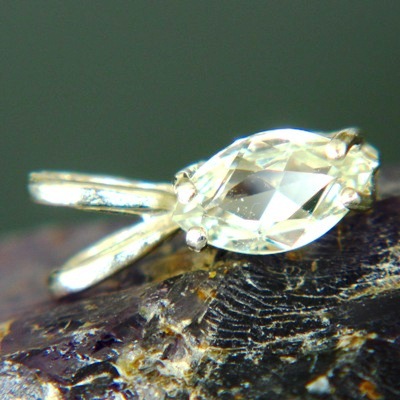 untreated sapphire jewelry