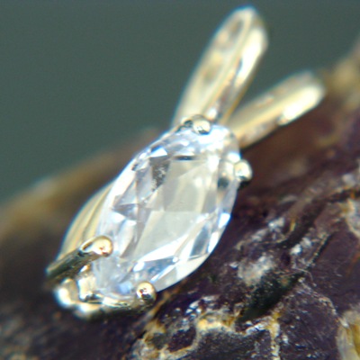untreated sapphire jewelry