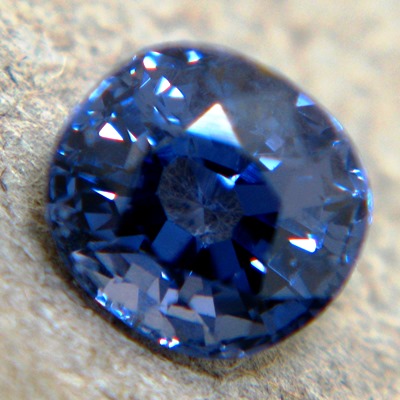 blue one carat spinel from Ceylon, square cushion, cobalt blue