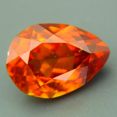 fine orange-red hessonite for pendant in untreated state from Sri Lanka