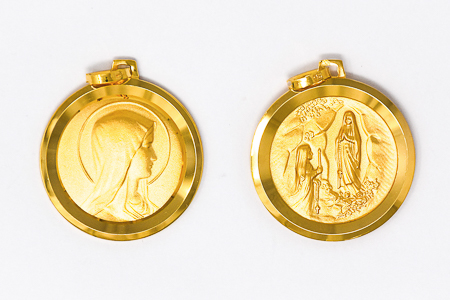 Virgin Mary Round 9 kt Medal.