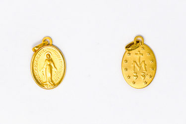 Miraculous Medal, in 9 and 18 kt Gold.