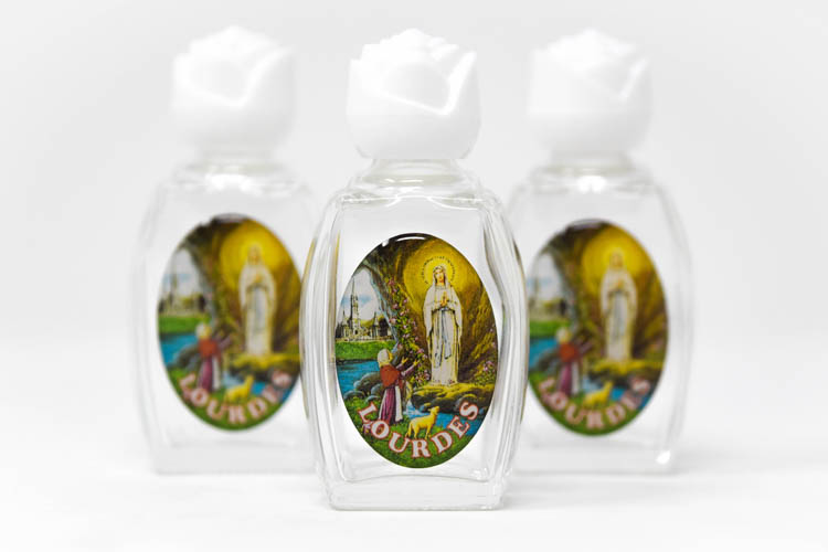 https://j.b5z.net/i/u/6128774/i/usr/139617/3_Color_Glass_Oval_Holy_Water_Bottles_with_Lourdes_Water_C.jpg
