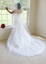 Regal wedding veil